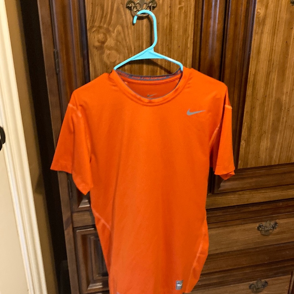 Nike mens shirt